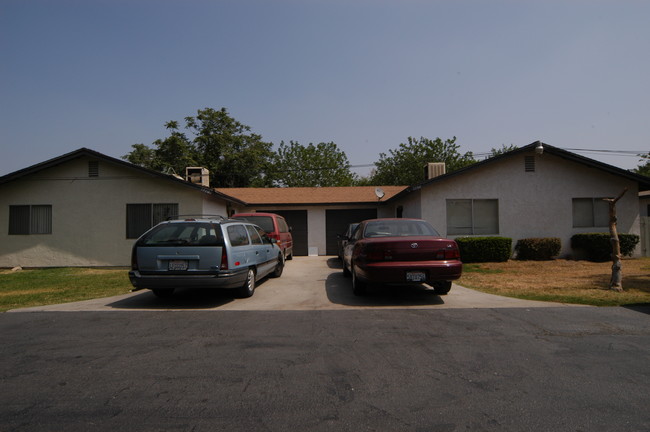 7796 S Sterling Ave in San Bernardino, CA - Building Photo - Building Photo