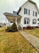 411 Main St in Cromwell, CT - Building Photo