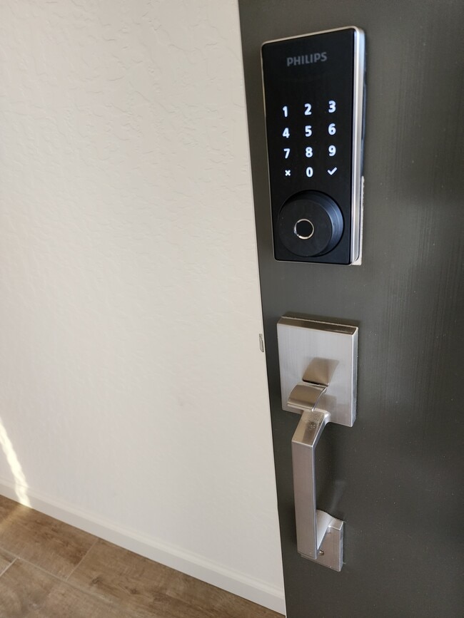 6534 E Pne Ave in Fresno, CA - Building Photo - Building Photo