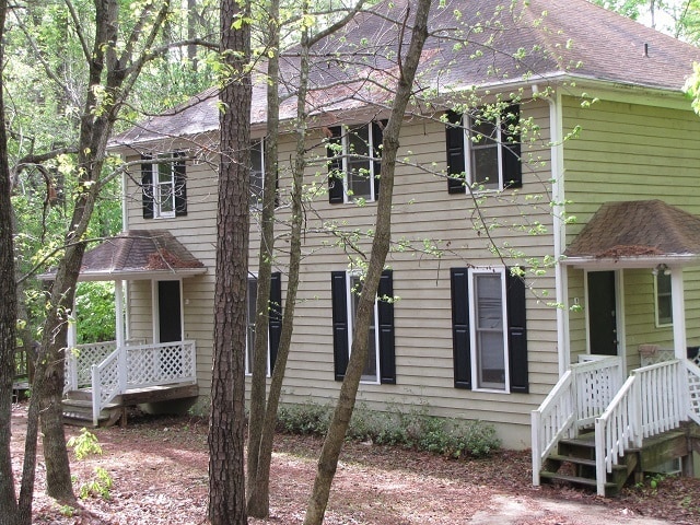property at 2b Carson Cir