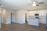 136 N Main St photo'