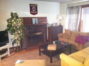 32 Gerald Rd, Unit ##1-1 in Boston, MA - Building Photo - Building Photo