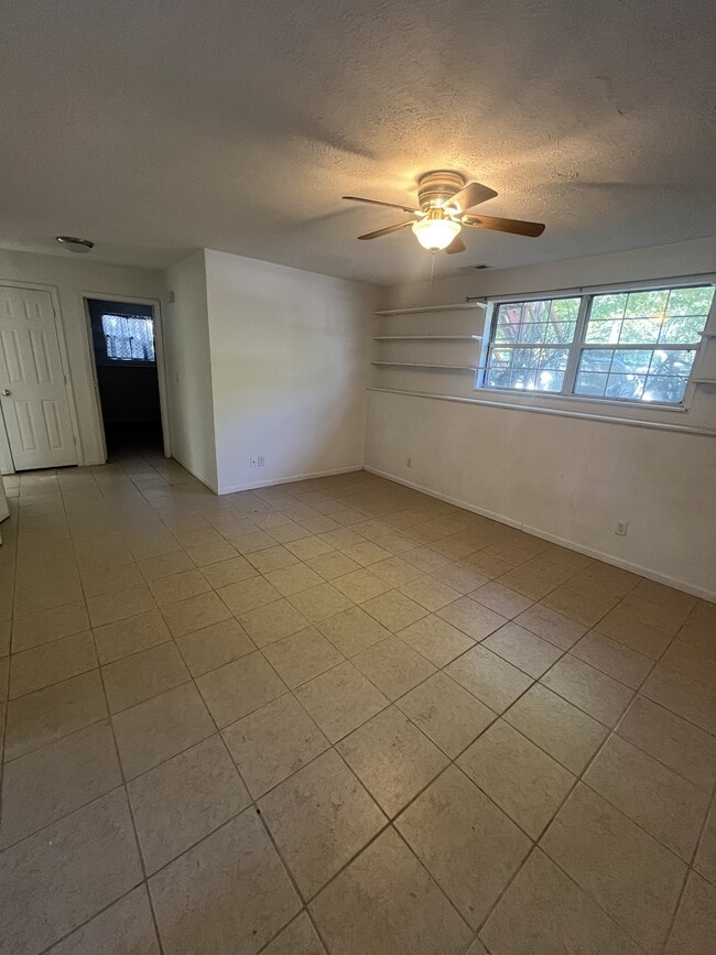 property at 409 N Main St
