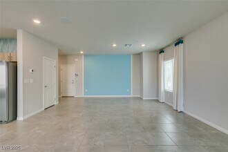 4488 Ginger Hls Ave in Las Vegas, NV - Foto de edificio - Building Photo