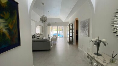 830 Bailey St in Boca Raton, FL - Foto de edificio - Building Photo