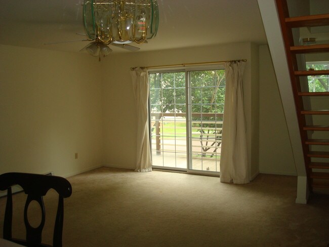 231 Hildred Dr, Unit Unit B in Burlington, VT - Building Photo - Building Photo