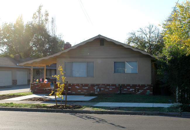 1575 Wright St in Santa Rosa, CA - Building Photo - Building Photo