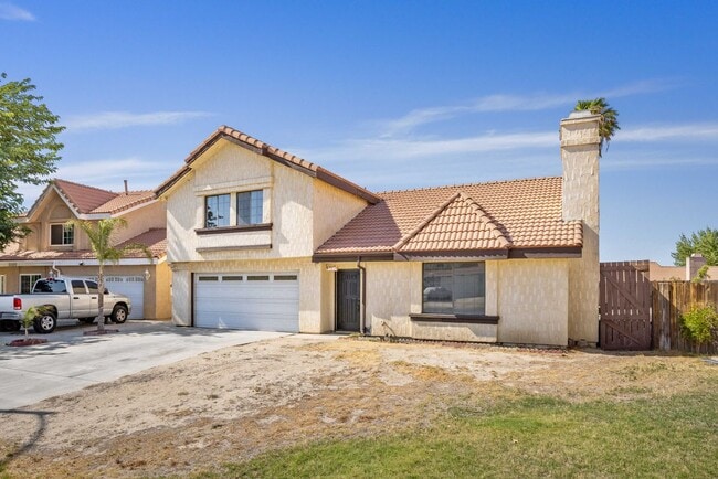 5135 Pacifica Ave in Palmdale, CA - Building Photo - Building Photo