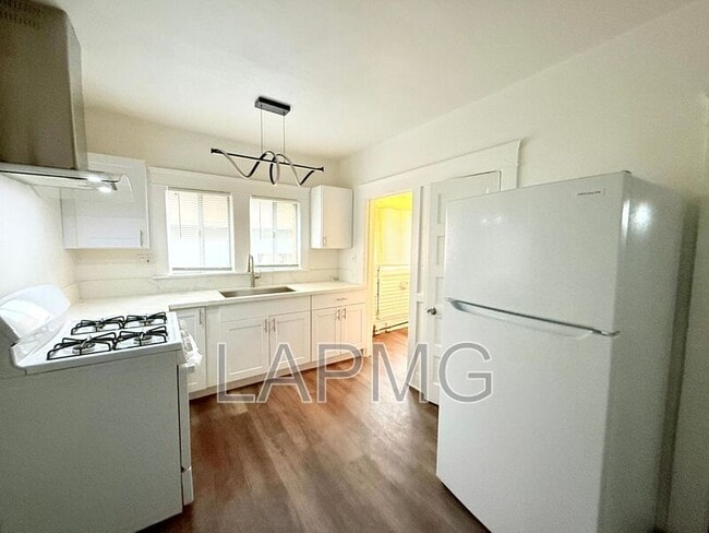 property at 1910.5 Daly St