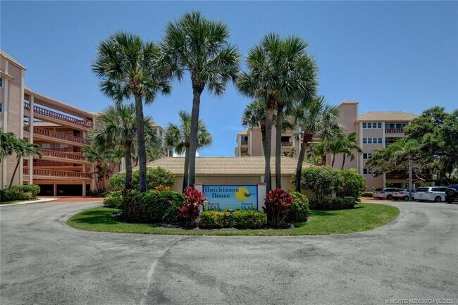 1545 NE Ocean Blvd in Stuart, FL - Building Photo - Building Photo