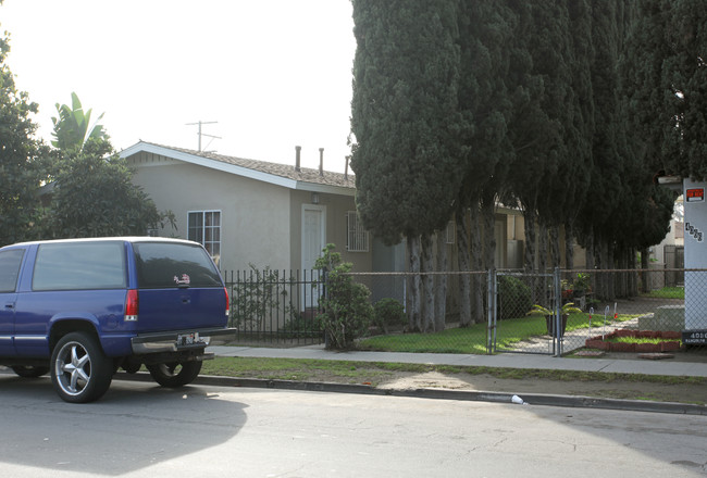 4072 Randolph St in Bell, CA - Building Photo - Building Photo