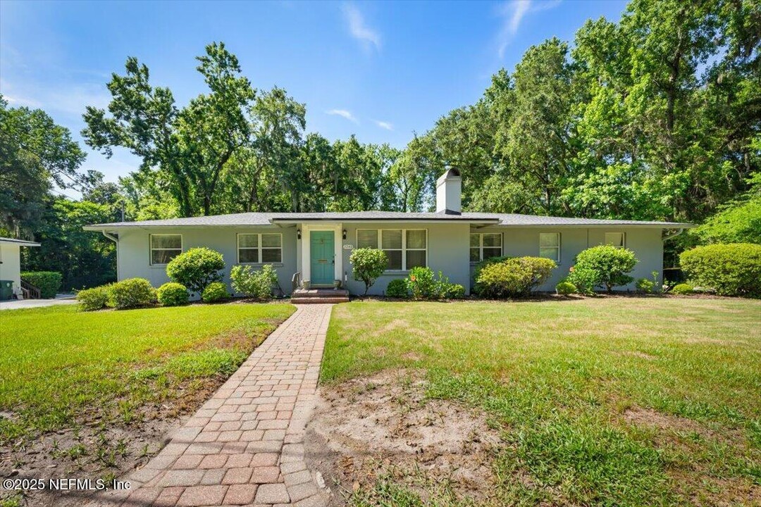 2240 Jose Cir S in Jacksonville, FL - Building Photo