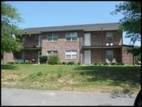 101 Foxwood And Raintree Ln in Kingston, TN - Foto de edificio - Building Photo