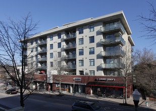 335 W Ponce de Leon Ave in Decatur, GA - Building Photo - Building Photo