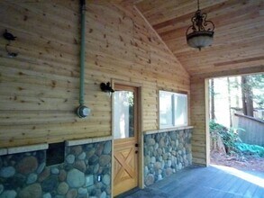 609 SW Lake Roesiger Rd in Snohomish, WA - Building Photo - Building Photo