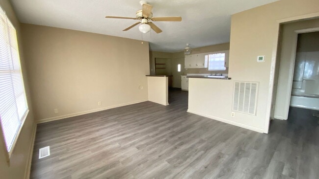 305 River Rd in Muscle Shoals, AL - Foto de edificio - Building Photo
