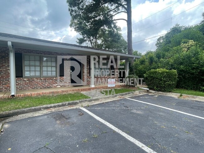 property at 406 Russell Pkwy