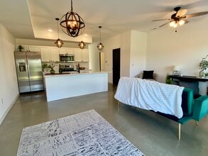 3310 Stoneway Ct, Unit 1 in Champaign, IL - Building Photo - Building Photo