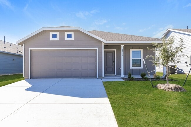 property at 2708 Ctr Crk Ln