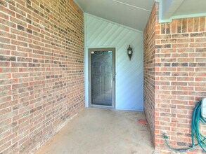 8913 NW 82nd St in Oklahoma City, OK - Building Photo - Building Photo