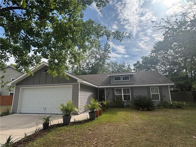 121 Callie Cir in Brunswick, GA - Building Photo - Building Photo