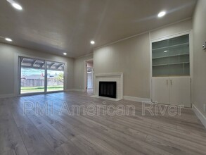 3425 Gabilan Way in Sacramento, CA - Building Photo - Building Photo