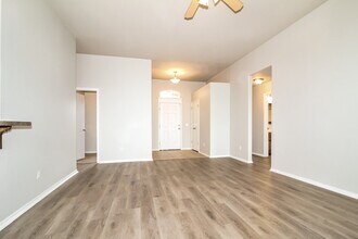 2004 NE 32nd St in Moore, OK - Foto de edificio - Building Photo