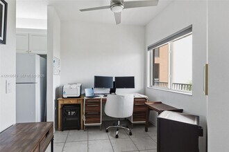 7765 Yardley Dr in Tamarac, FL - Building Photo - Building Photo