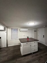 33 Sumner St, Unit Apt 1 in Milford, MA - Building Photo - Building Photo