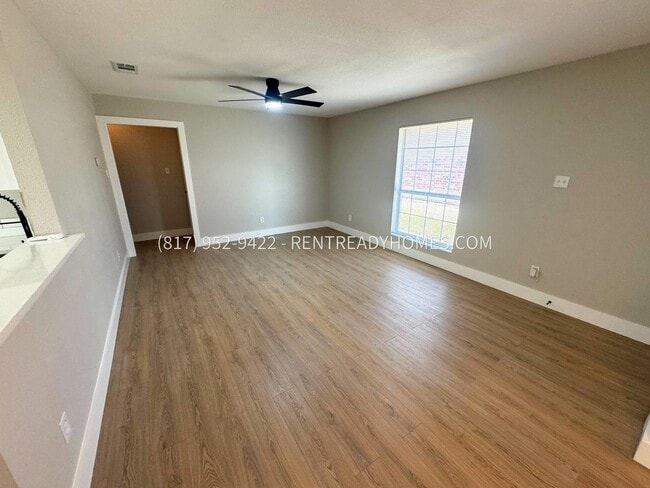 904 Potomac Dr in Lancaster, TX - Building Photo - Building Photo