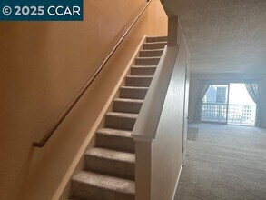 2723 Oak Rd in Walnut Creek, CA - Building Photo - Building Photo