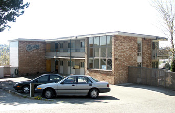 The Cliffside Apartments in Seattle, WA - Building Photo - Building Photo