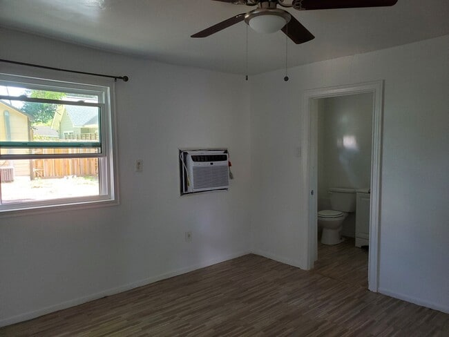 property at 1506 Collier St