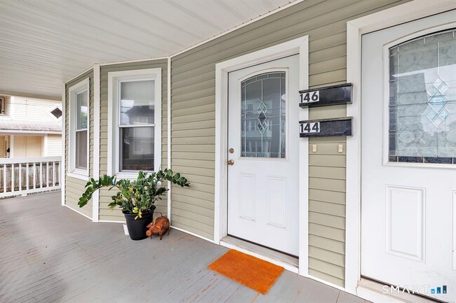 144 Whittier St in Bridgeport, CT - Building Photo - Building Photo