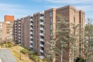 7 Slade Ave in Pikesville, MD - Building Photo