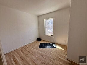 BAKER AVENUE, BRONX, Unit 1 in Bronx, NY - Building Photo - Building Photo