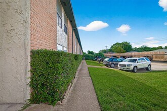 8360 Jorine Dr in Houston, TX - Building Photo - Building Photo