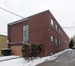 16 Albert Ave in Toronto, ON - Building Photo - Building Photo