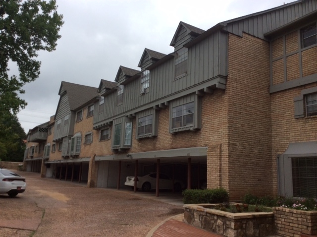 Woodward Park Apartments in Tulsa, OK - Building Photo