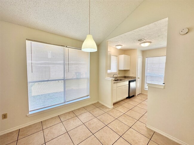 13753 Sablecrest Dr in Houston, TX - Building Photo - Building Photo