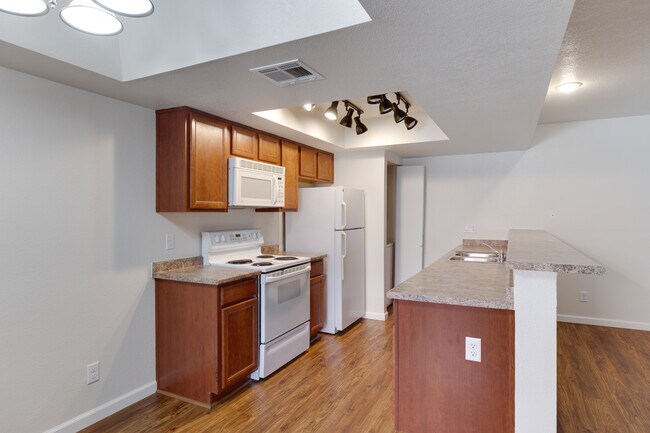 Marabrisa Condominiums in Mesa, AZ - Foto de edificio - Interior Photo