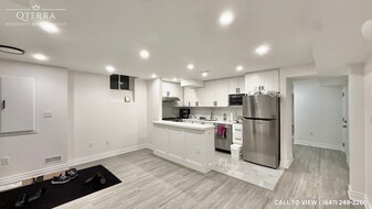 10 Peer St in Markham, ON - Building Photo