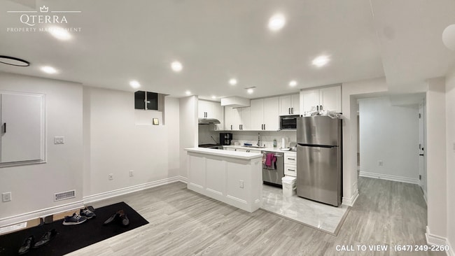 property at 10 Peer St