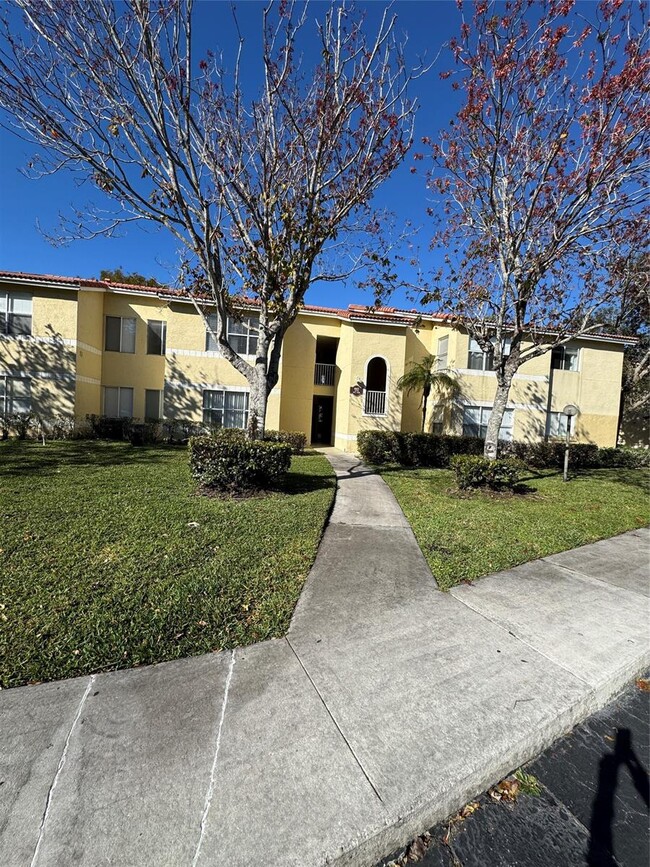 property at 643 Vista Isles Dr