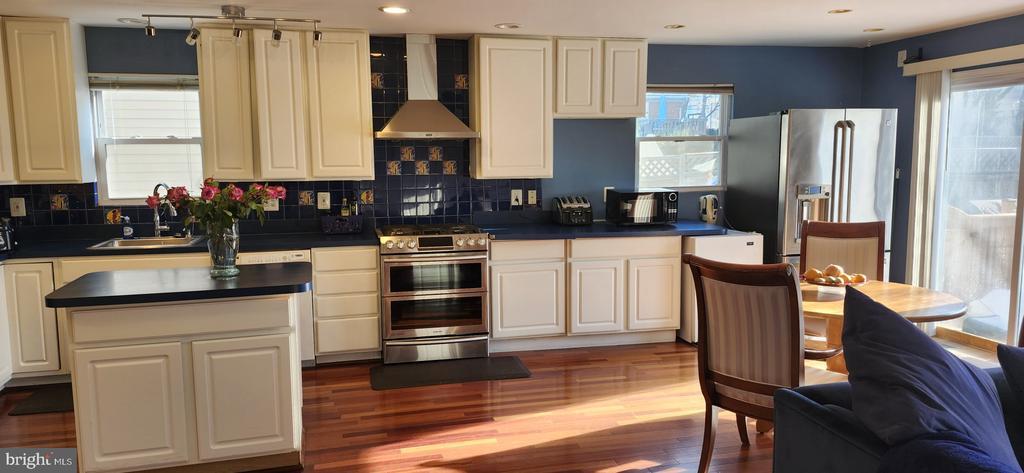 5712 7th St N in Arlington, VA - Building Photo