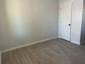 105 E Grant Rd in Tucson, AZ - Building Photo - Building Photo