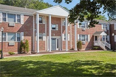 property at 113 Salmon Brook Dr