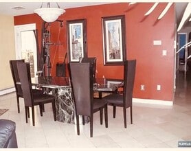 8C Cove Ln in North Bergen, NJ - Building Photo - Building Photo