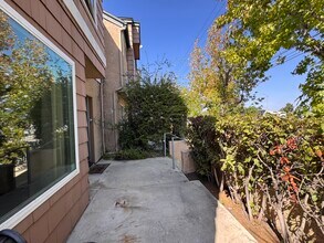 22123 Figueroa St, Unit #109 in Carson, CA - Building Photo - Building Photo