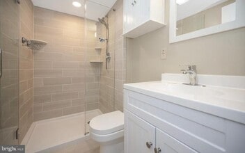 6507 Byron Ave in Springfield, VA - Building Photo - Building Photo